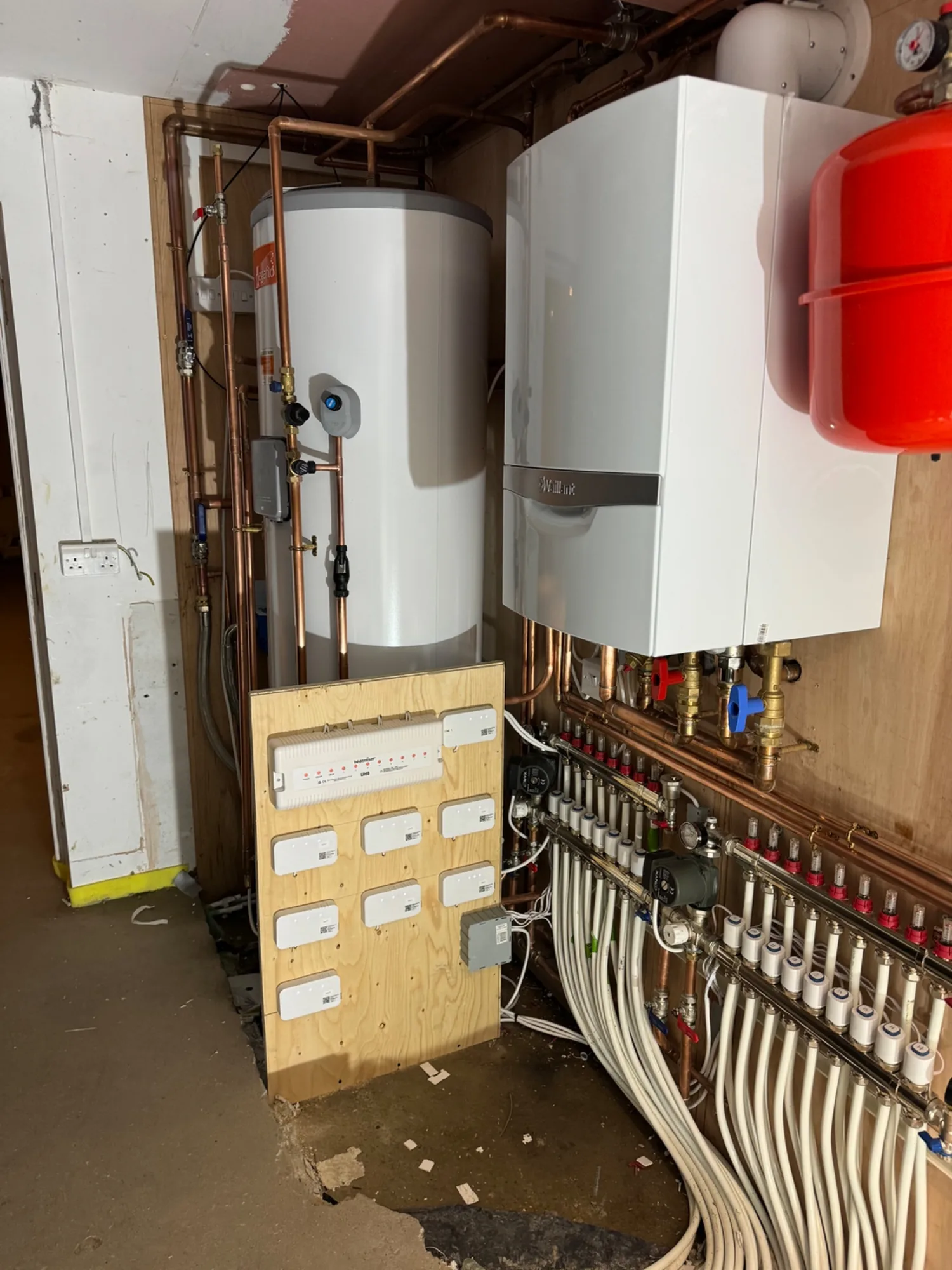 What is a thermal store, and how does it work?